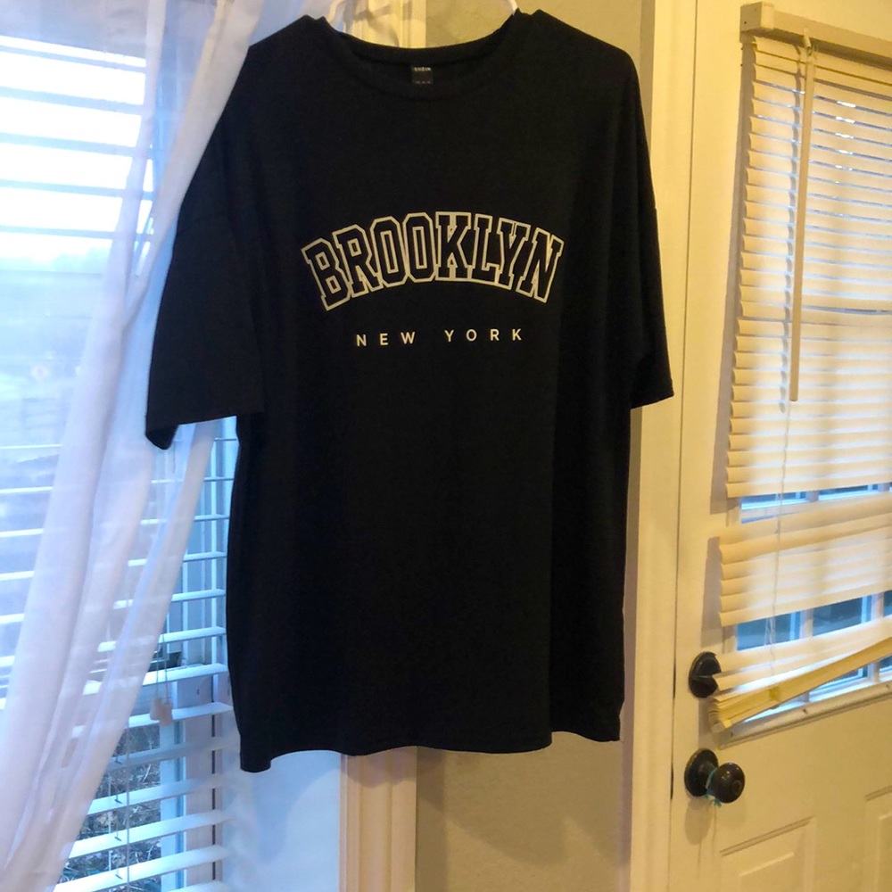 Black t shirt